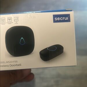 Secrui Wireless Doorbell in Black